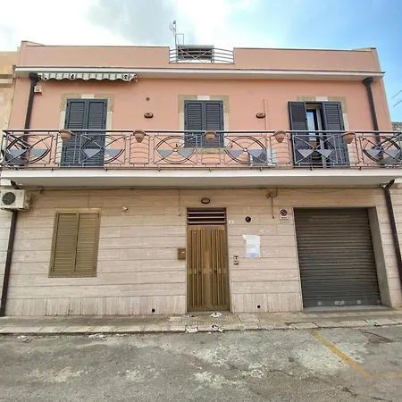 M.a.v. House * Avola